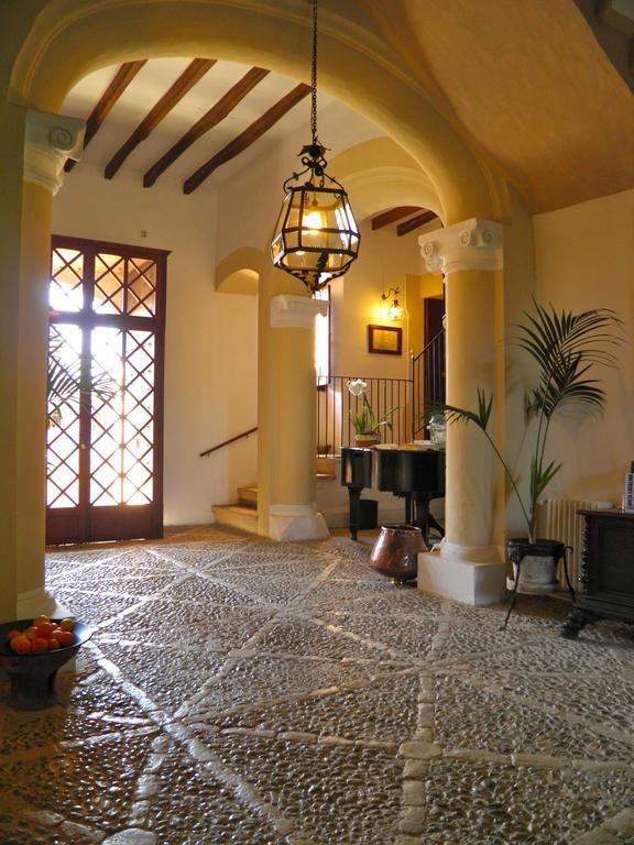 Raims Bed & Breakfast 4*